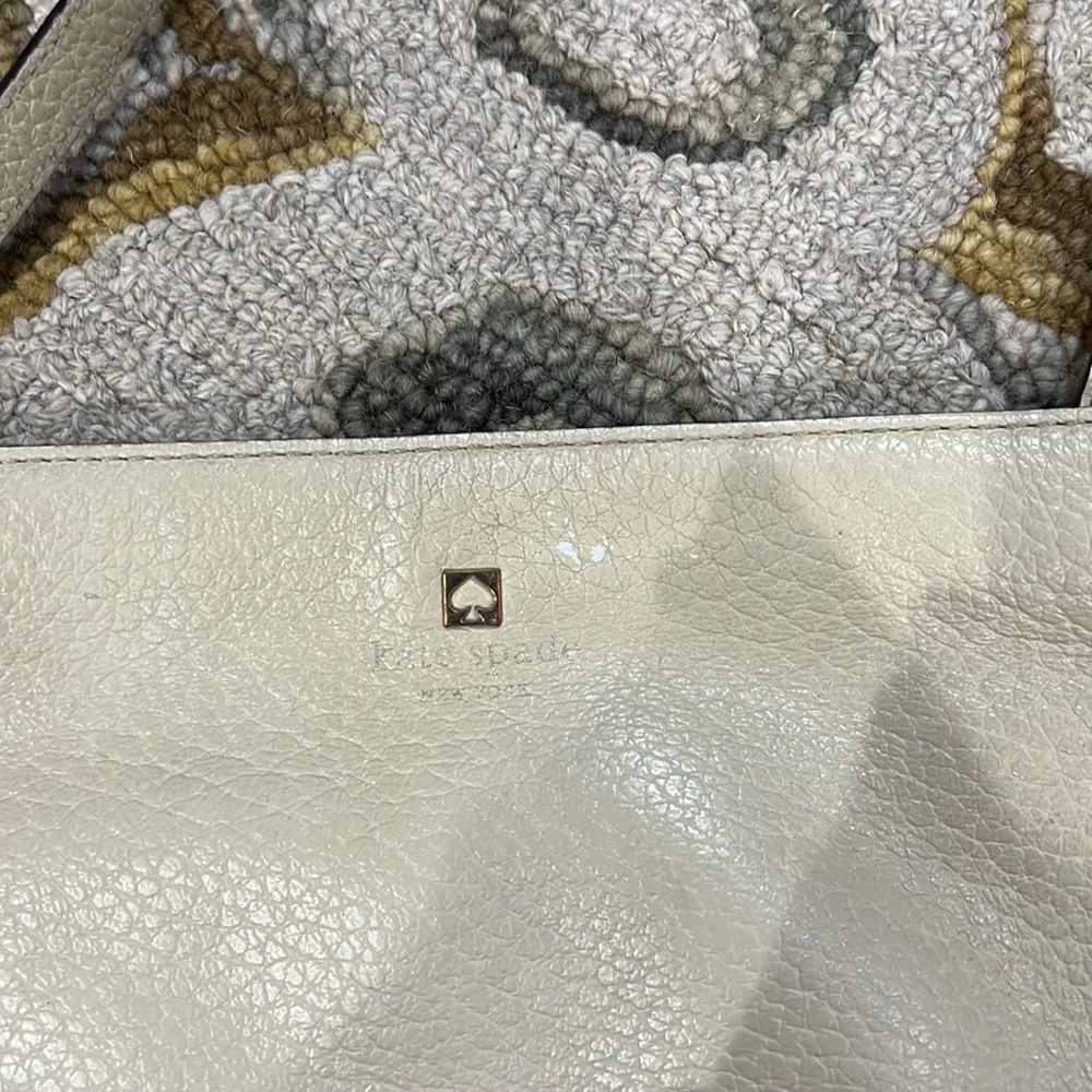 ♠️ kate spade crème black medium crossbody bag ♠️
